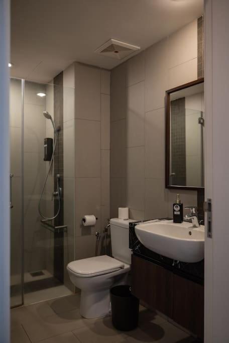 Deluxe Seaview Suite Twin Bed By The Only Bnb Tanjung Tokong Екстер'єр фото